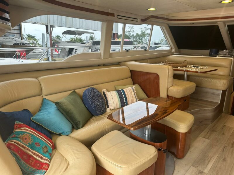 54FT Sea Ray Flybridge available in Miami with 2 JET SKIS INCLUDES for one hrs. - Image 14